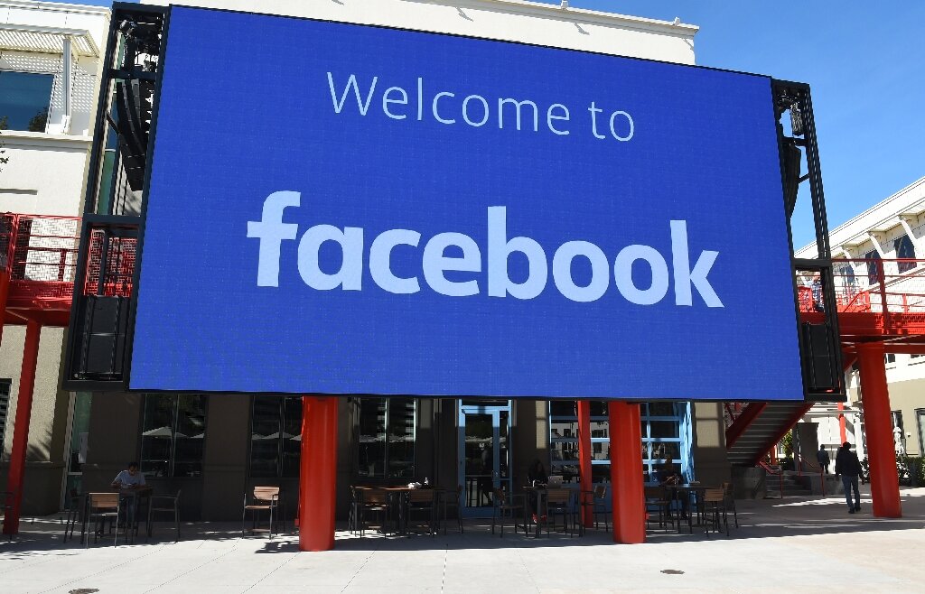 Exploring Facebook: The versatility and comprehensiveness of the world's largest social network